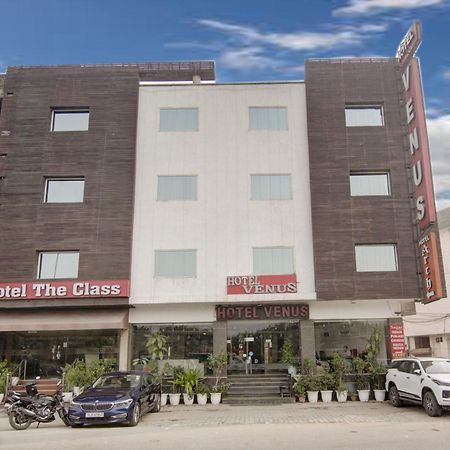 Hotel Venus Plaza Ню Делхи Екстериор снимка