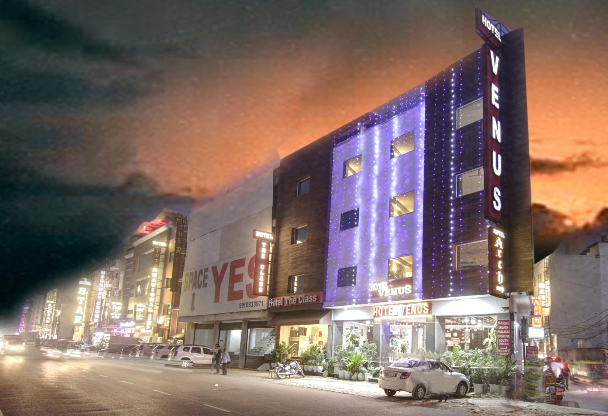 Hotel Venus Plaza Ню Делхи Екстериор снимка