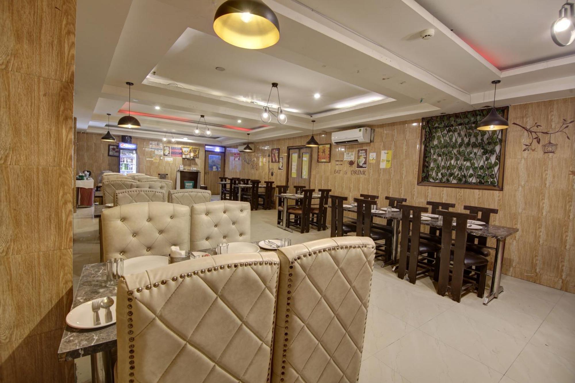 Hotel Venus Plaza Ню Делхи Екстериор снимка
