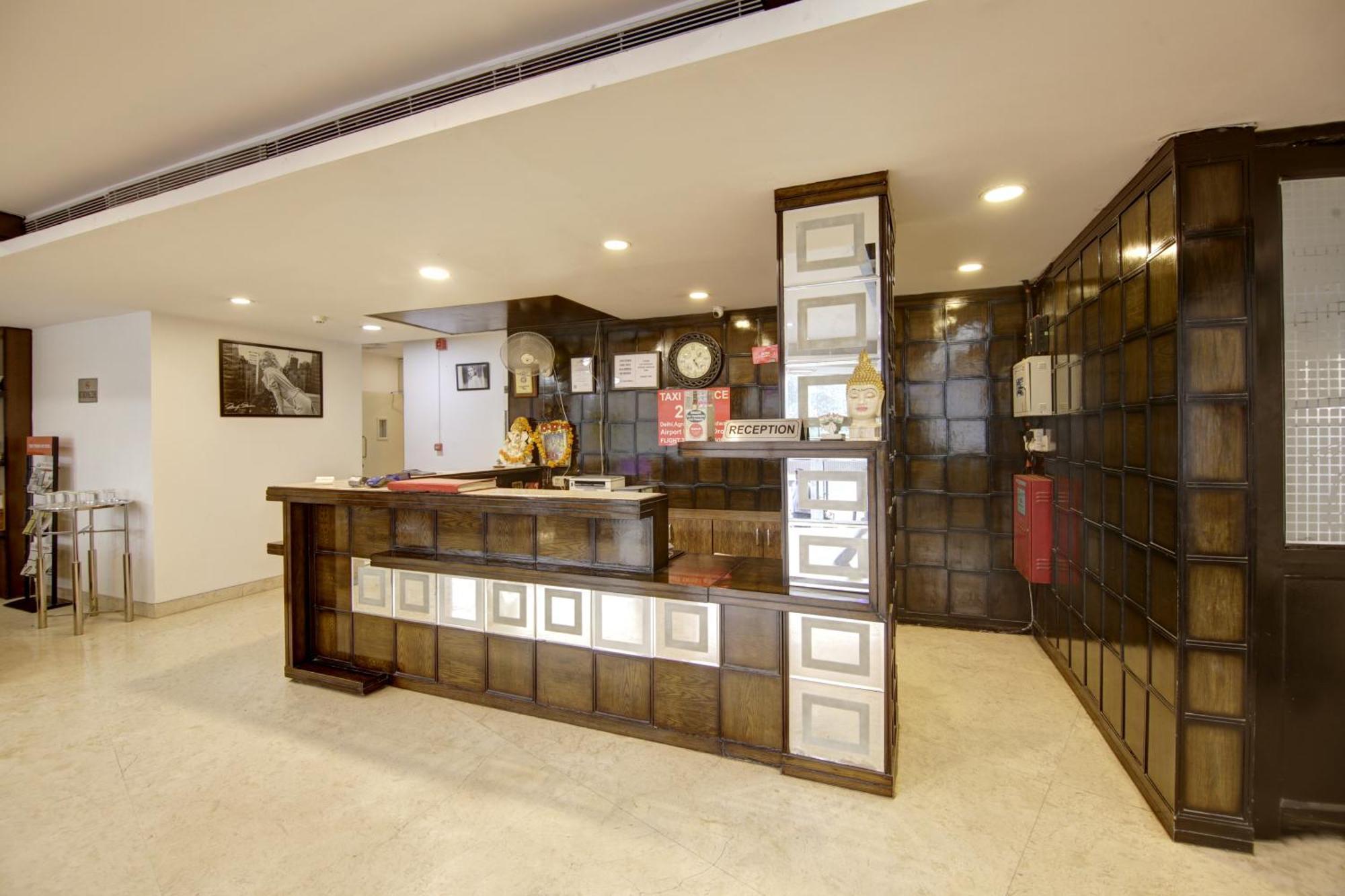 Hotel Venus Plaza Ню Делхи Екстериор снимка