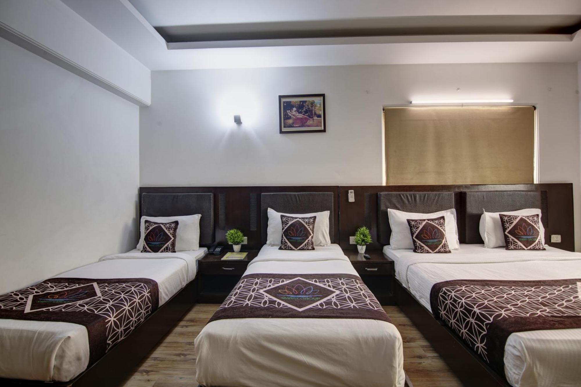 Hotel Venus Plaza Ню Делхи Екстериор снимка