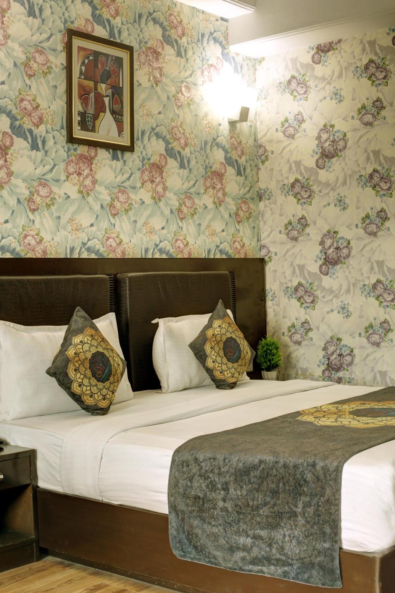 Hotel Venus Plaza Ню Делхи Екстериор снимка