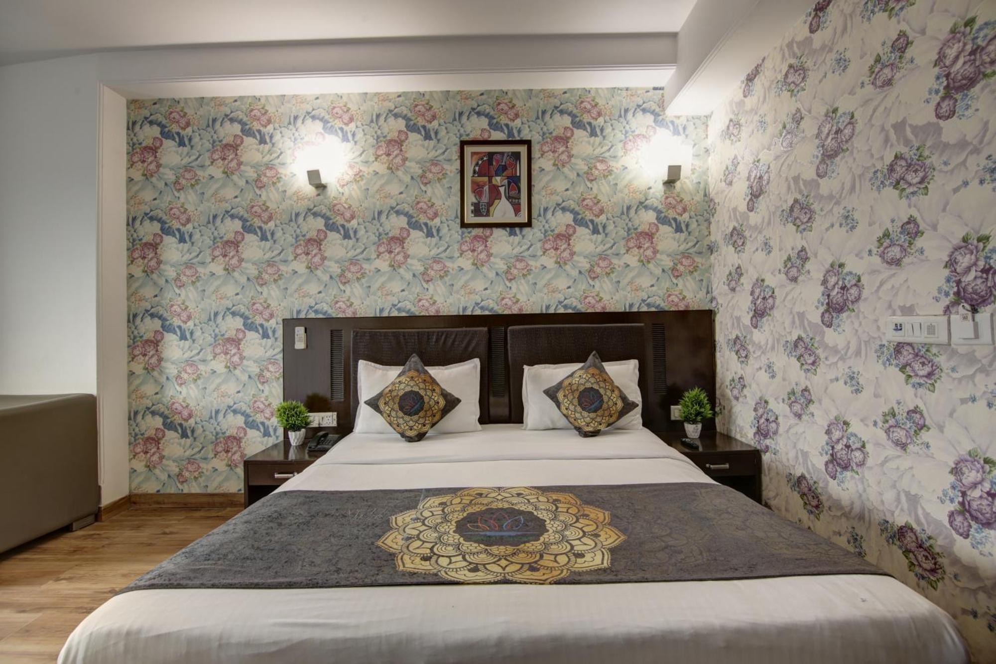 Hotel Venus Plaza Ню Делхи Екстериор снимка