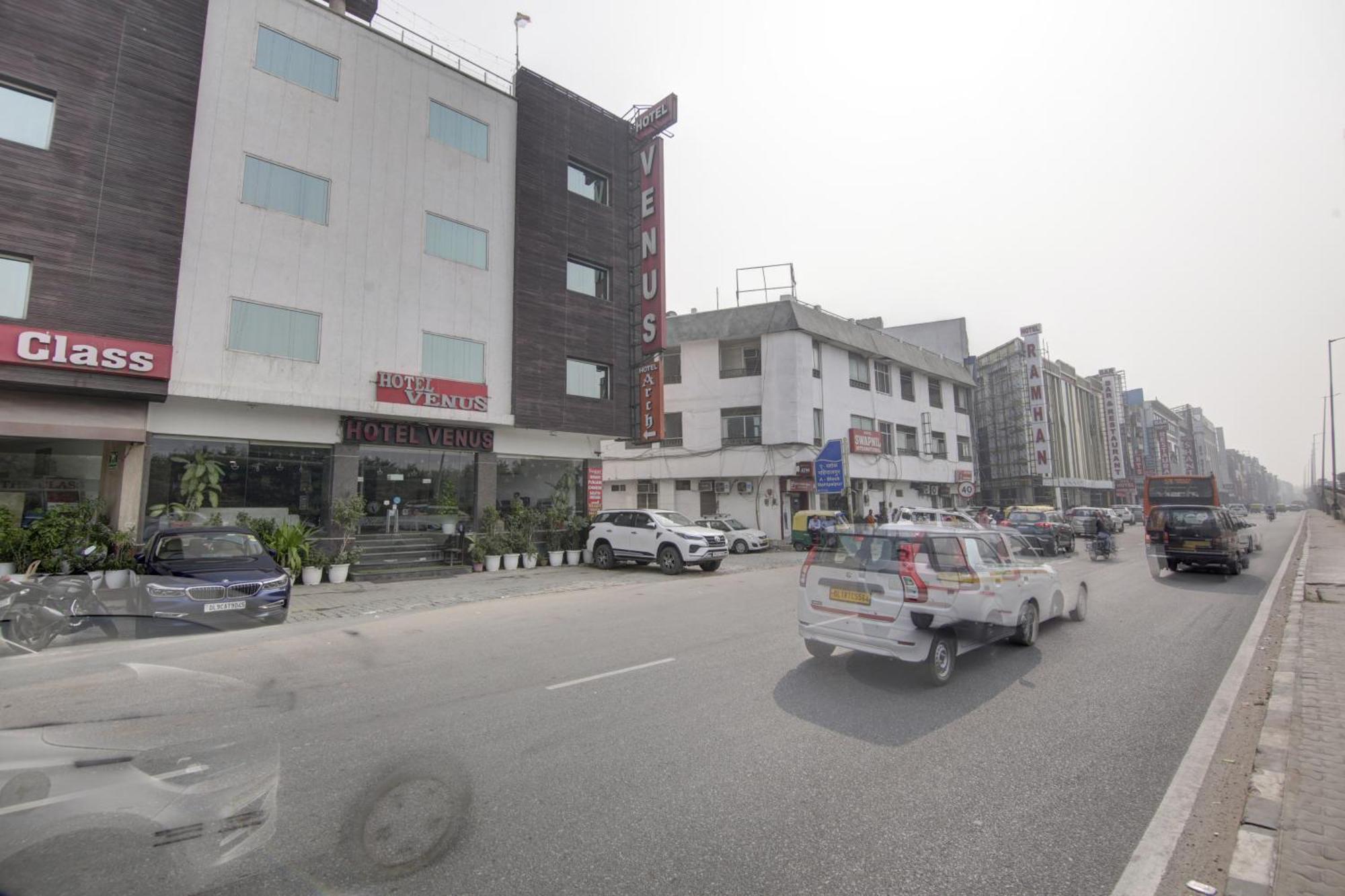 Hotel Venus Plaza Ню Делхи Екстериор снимка
