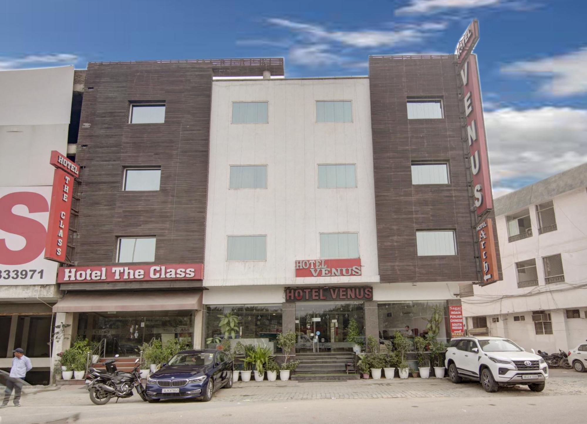 Hotel Venus Plaza Ню Делхи Екстериор снимка
